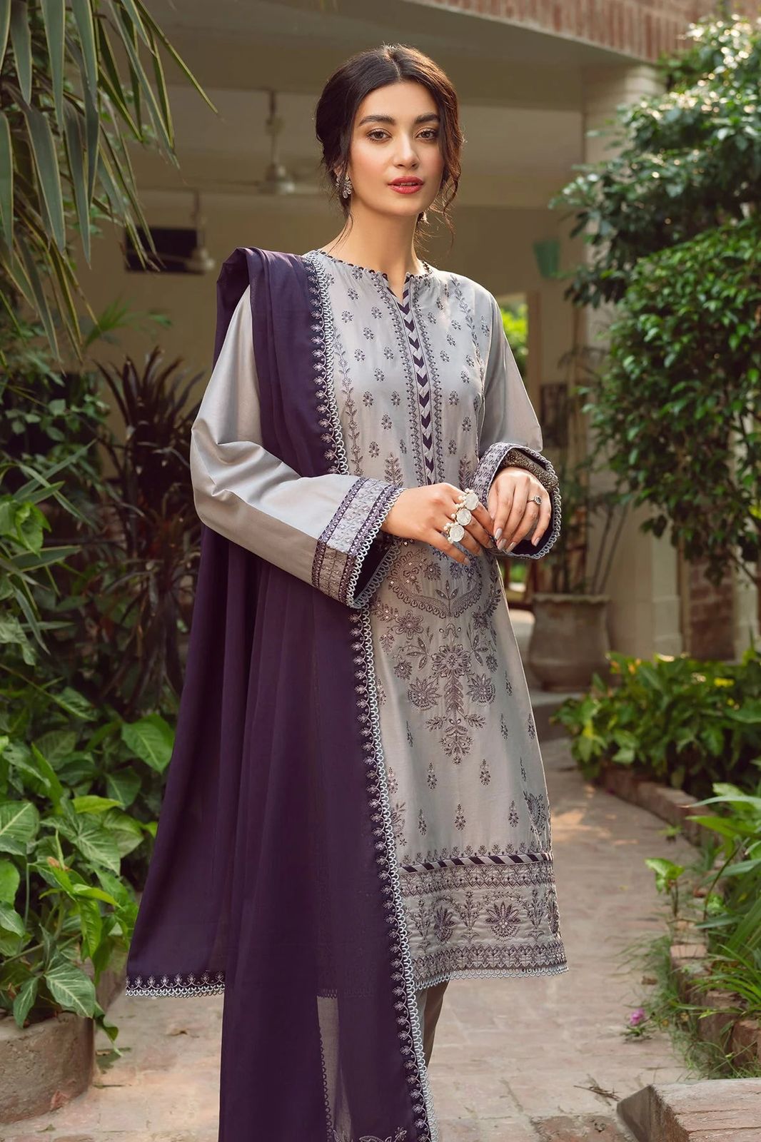 Khaas - Raanai Luxury Embroidered 3-Piece