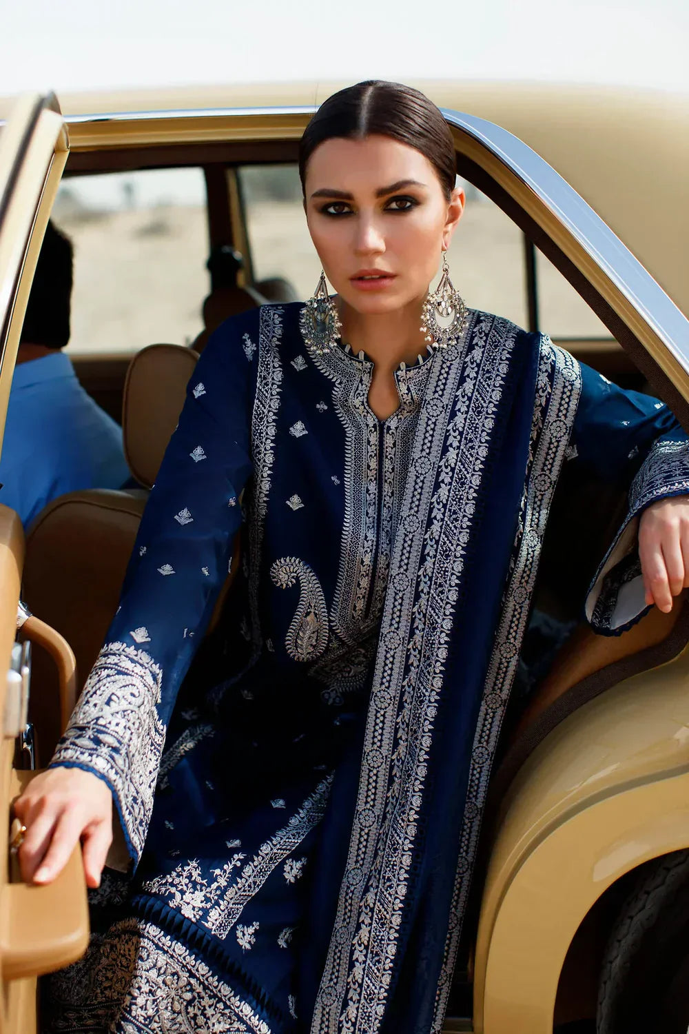 Zaha Airjet Dhanak Fabric
