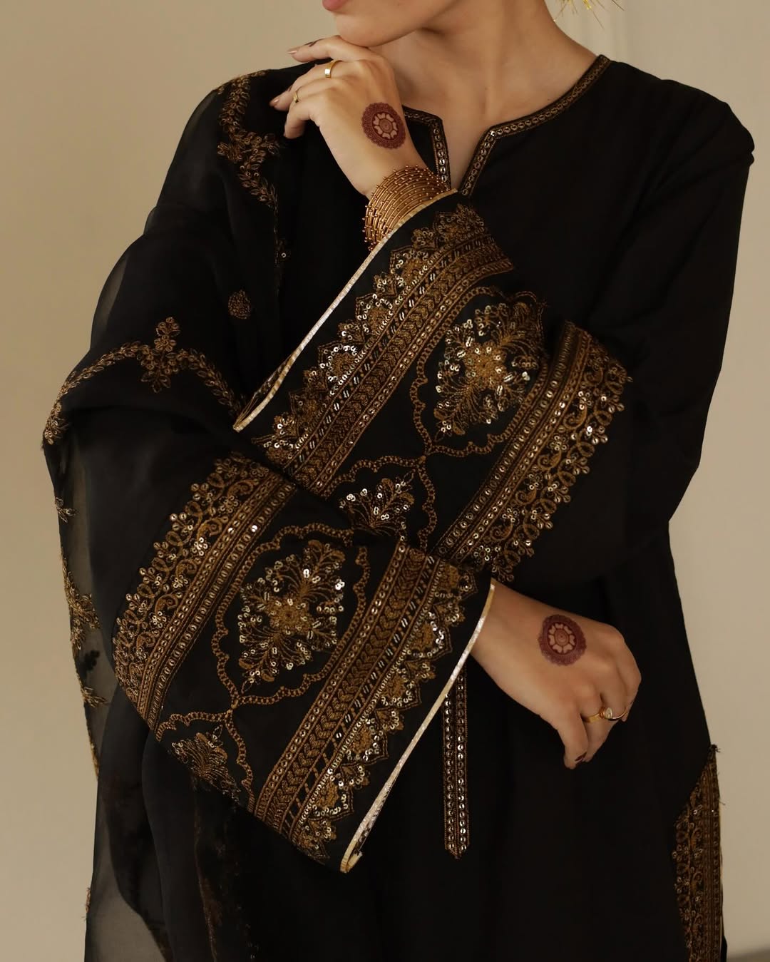 Khaas | 3 Pc Lawn Stitched Suit – Sequence & Tilla Embroidered Organza Dupatta