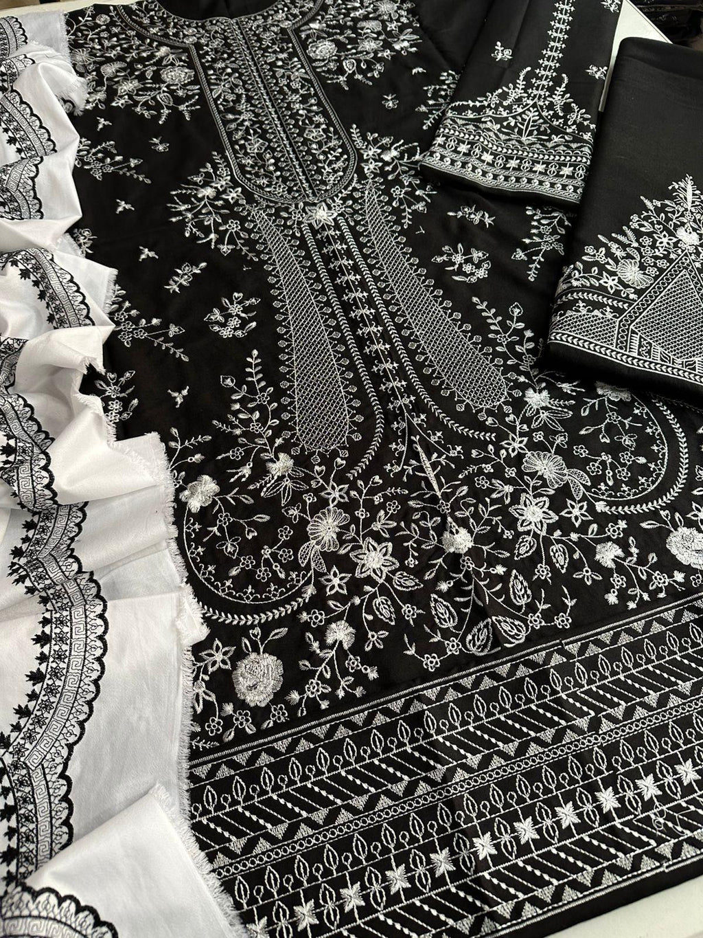 Hussain Rehar Dhanak Fabric
