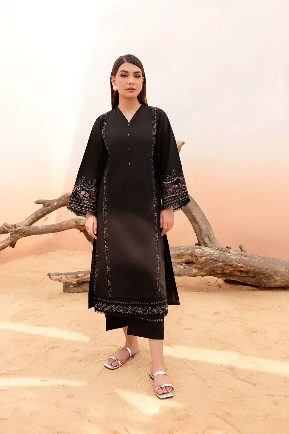 Khaas - Luxury Embroidered 2-Piece Ensemble