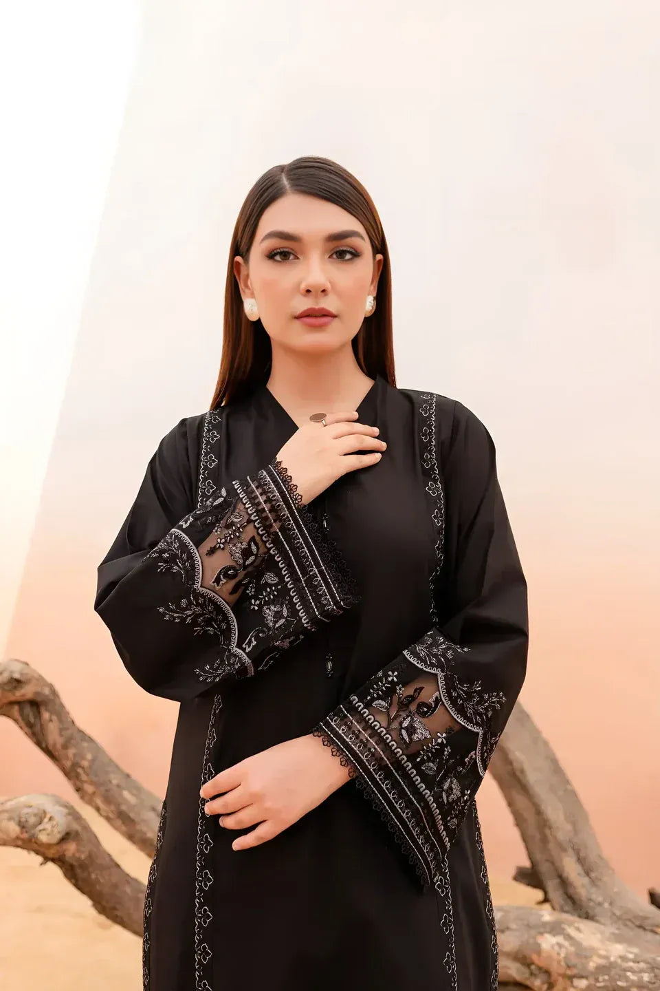 Khaas - Luxury Embroidered 2-Piece Ensemble